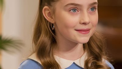 طُرد فلاح بسيط من فندق فاخر… لكن الحقيقة التي كُشفت بعدها جعلت الجميع يطأطئ رأسه خجلًا
